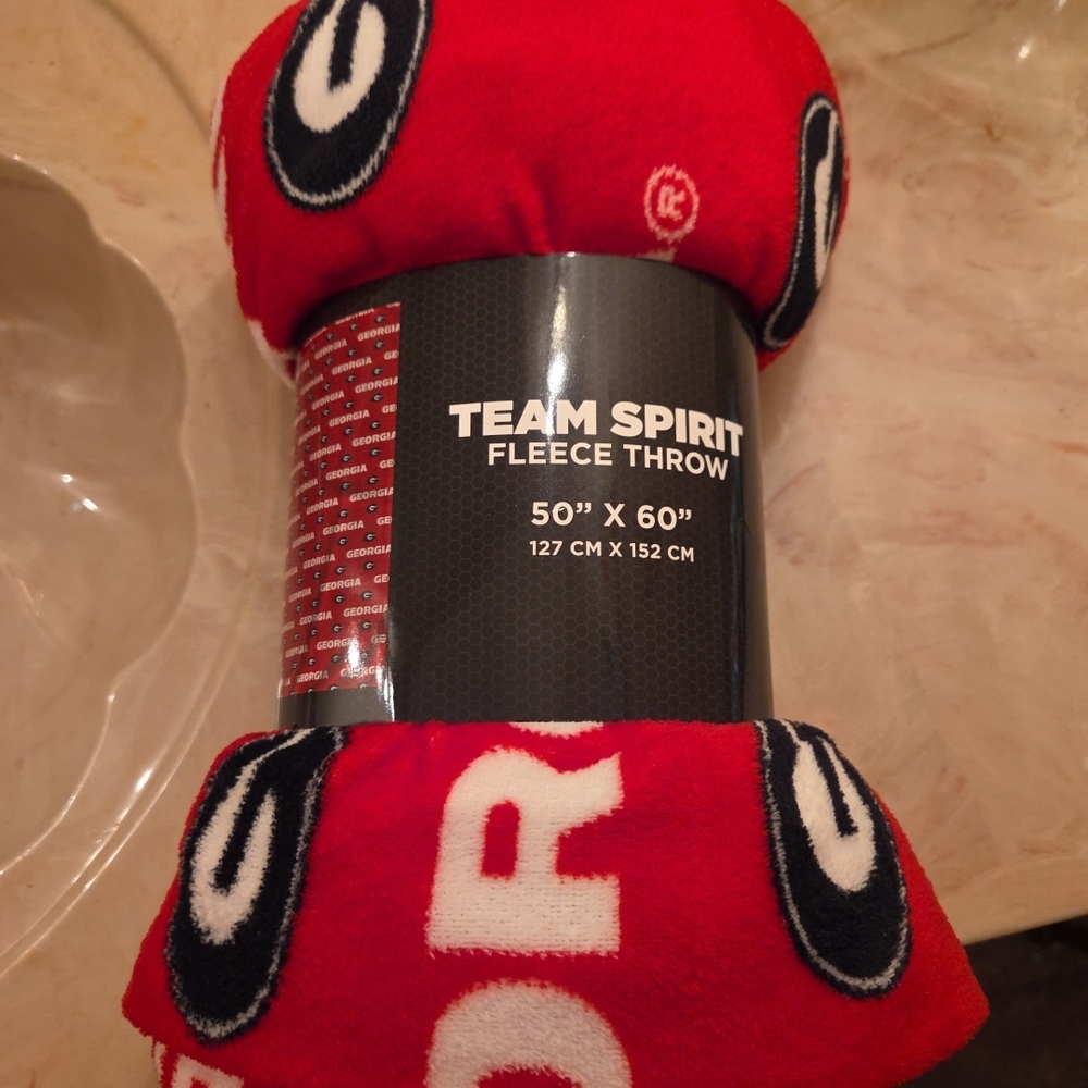 Unk Red Team Spirit Fleece Throw